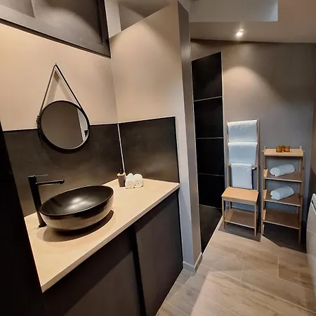 Avec Terrasse Et Jacuzzi Privatifs Lägenhet
