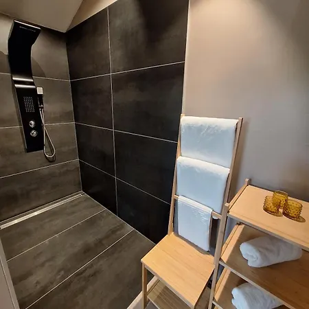 Lägenhet Avec Terrasse Et Jacuzzi Privatifs Mellet